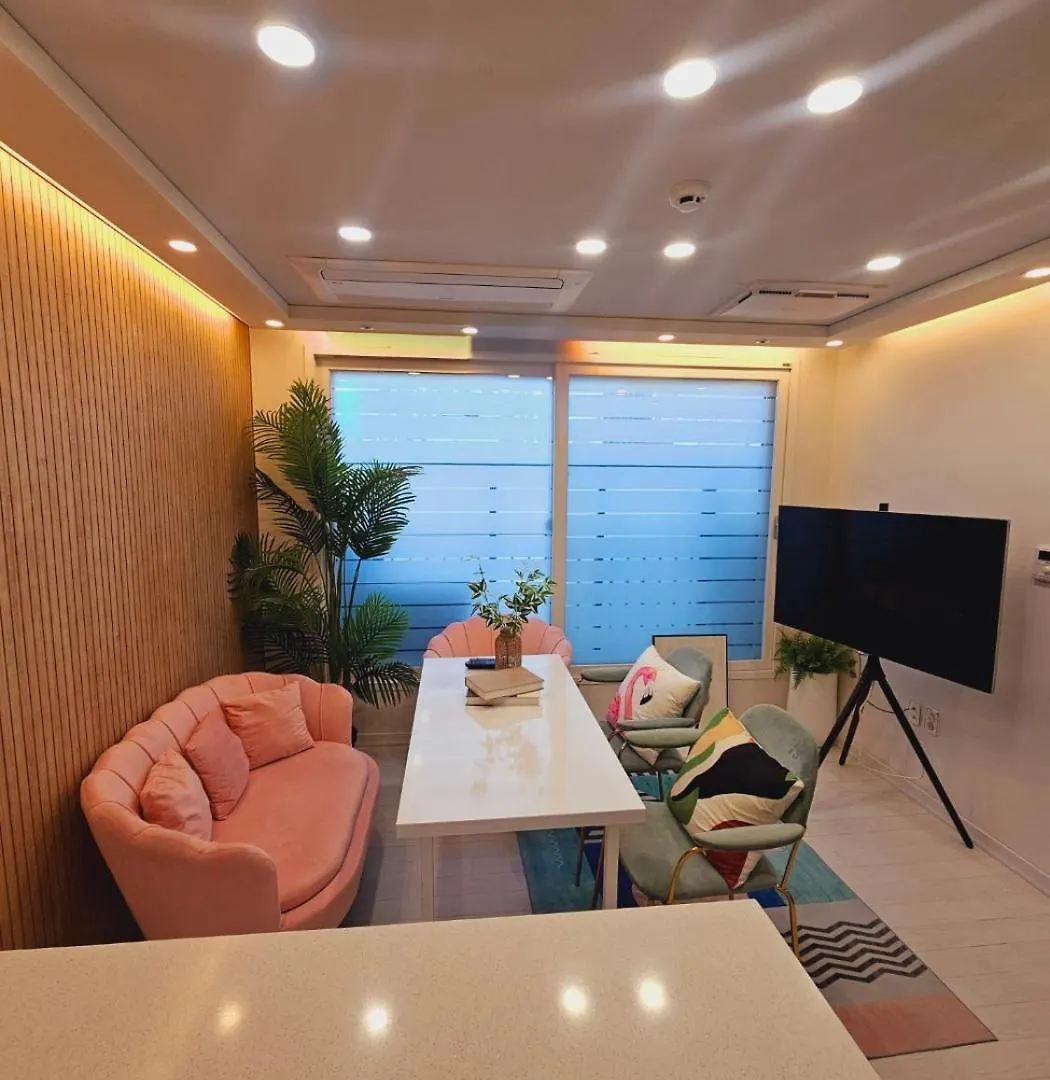 Lovely House Seoul Villa